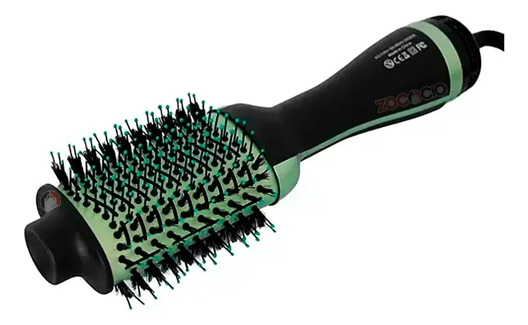 🥑 Cepillo Secador y Moldeador Avocado 3D Power

Transforma tu rutina de peinado con el Cepillo Secador y Moldeador Avocado 3D Power, diseñado para secar, alisar, moldear y aportar volumen en un solo paso. Su diseño ovalado y ergonómico facilita el manejo, mientras que su revestimiento cerámico permite un deslizamiento suave por el cabello.