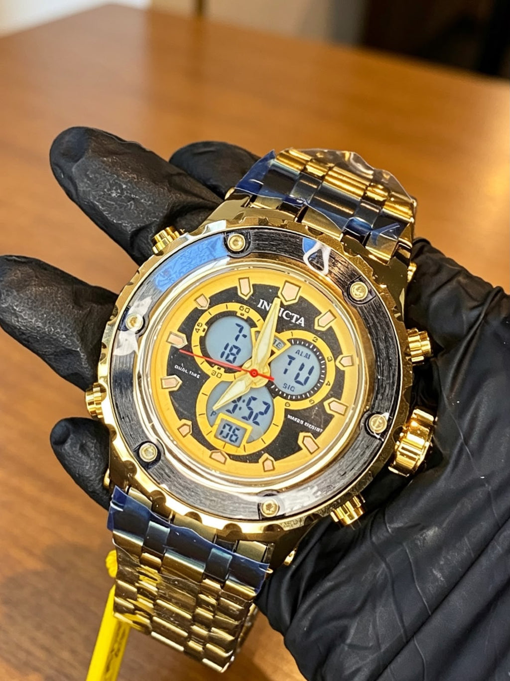 Reloj Invicta Doble Hora Sumergible R2